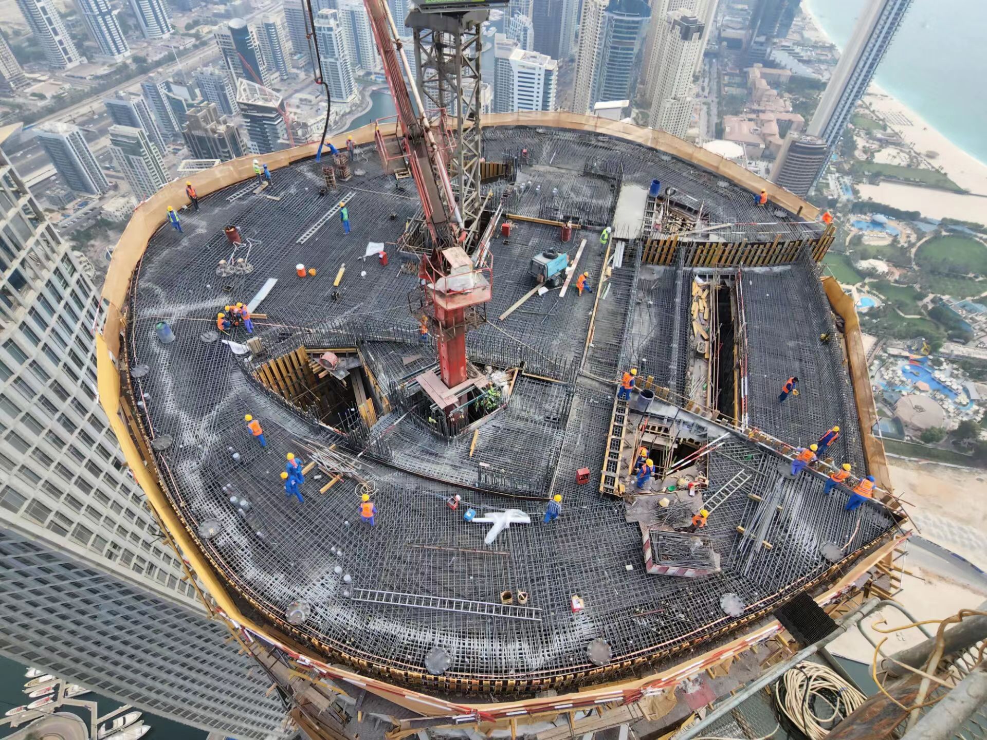 高酒店类建筑顺利封顶 - vastcg