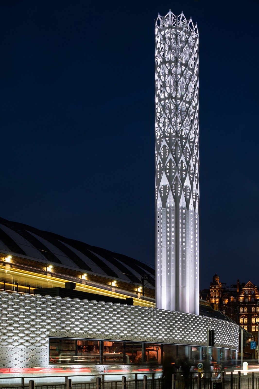 【建筑设计】壳层镂空光之塔与能量之墙